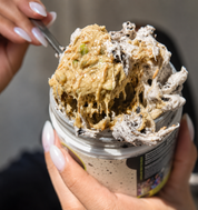 Chewy Cookie 'N Cream Dubai Dip