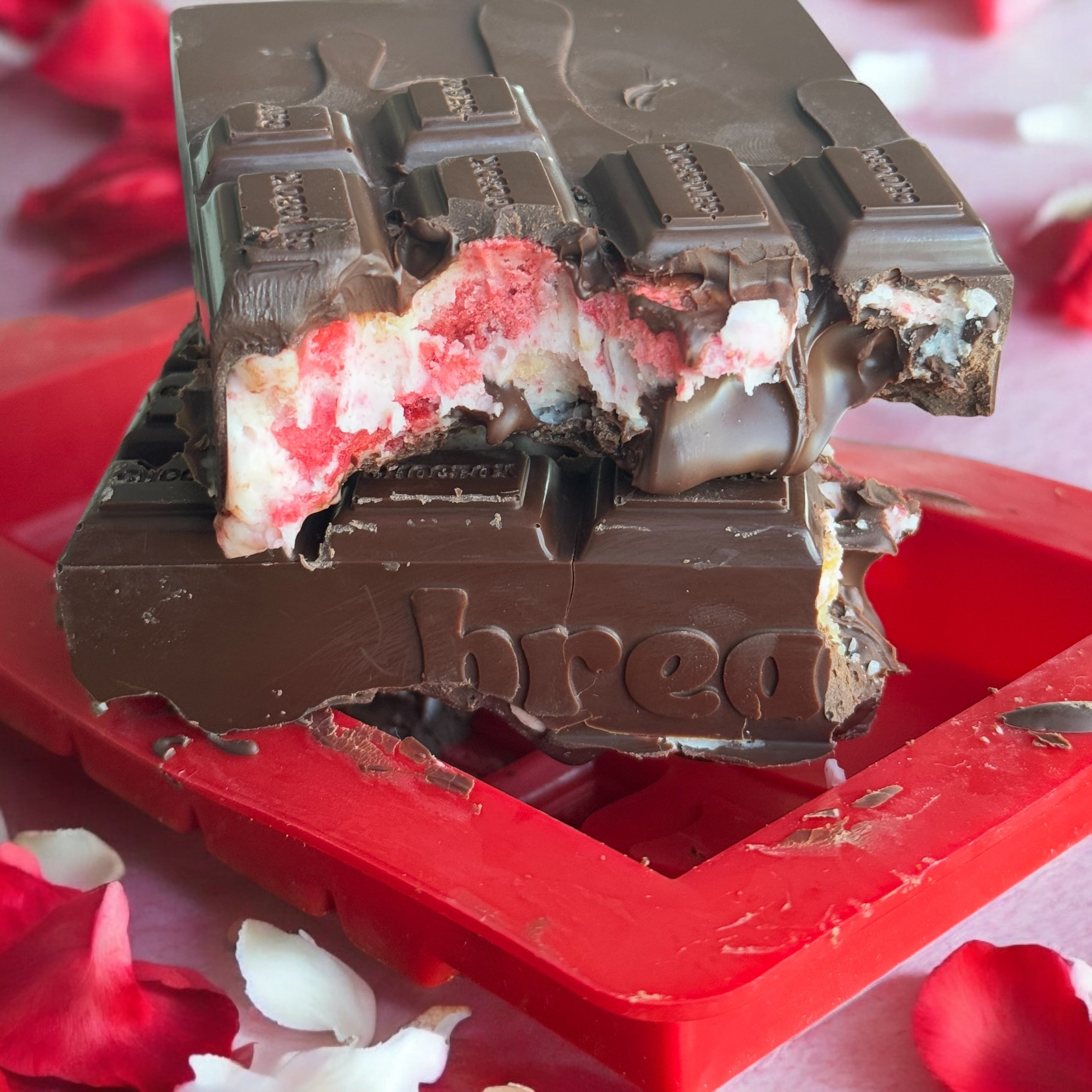 CUPID'S CRUSH STRAWBERRY SHORTCAKE CHOCOLATE KIT *VALENTINES DAY*